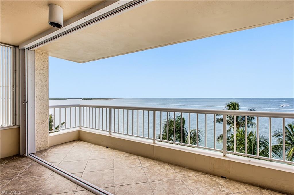 990 Cape Marco DR 503