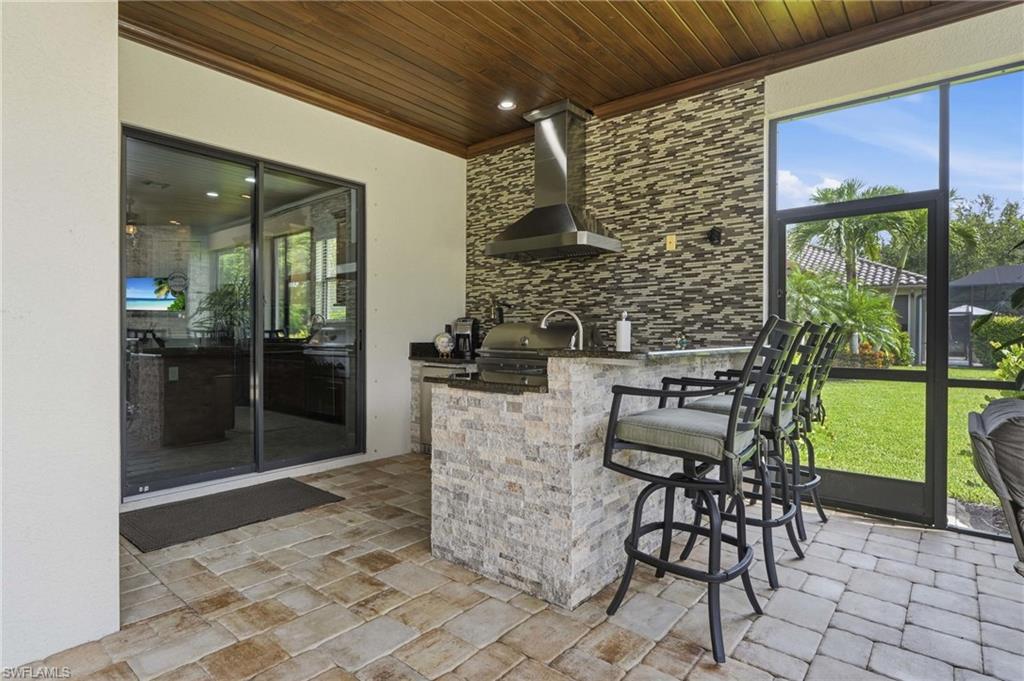 Outdoor Kitchen