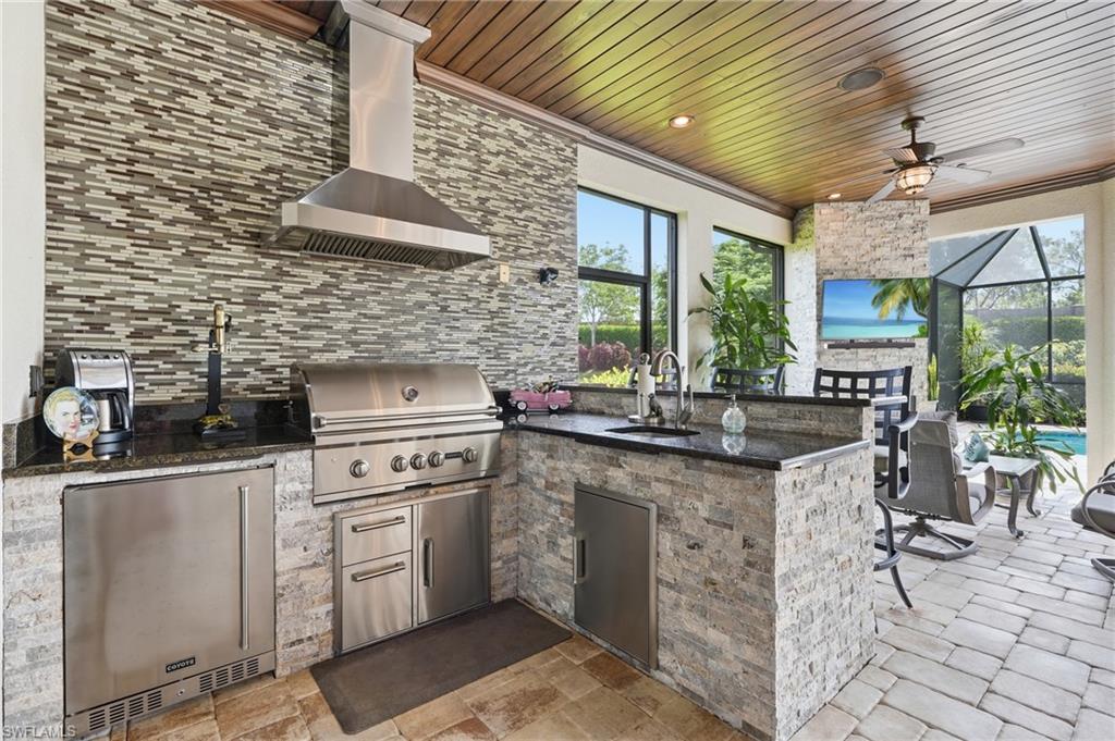 Outdoor Kitchen