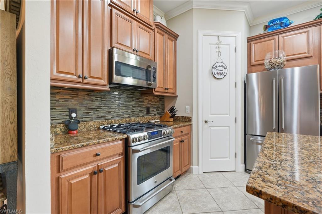 23729 Pebble Pointe LN photo 10