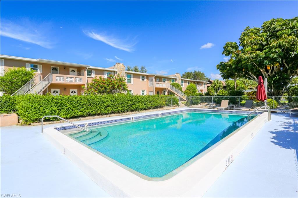 221 Cypress WAY E 201 photo 24
