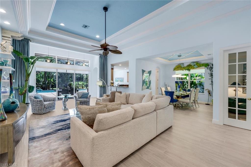 19736 Maddelena CIR photo 11