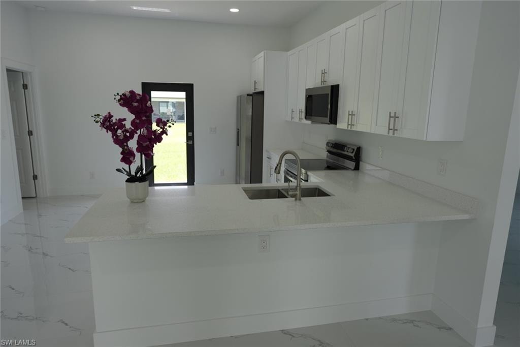 3931 Sunset RD photo 8