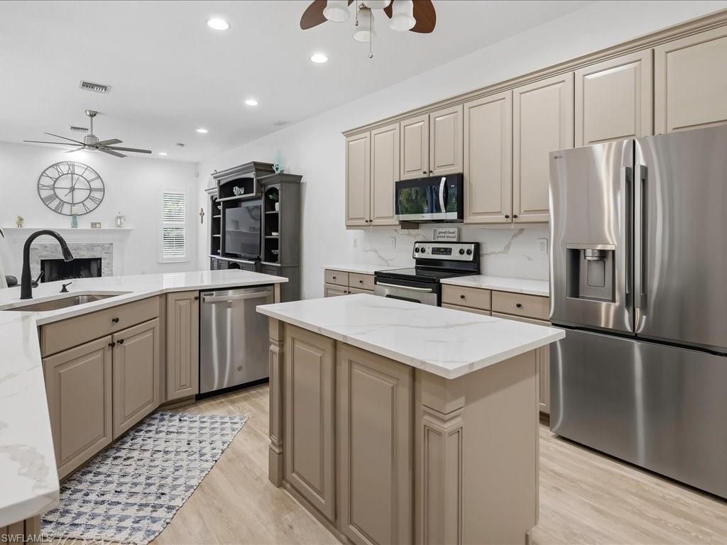 6591 Sable Ridge LN photo 27