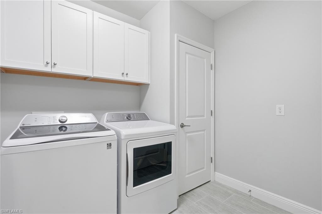 2560 Seychelles DR 1003 photo 17