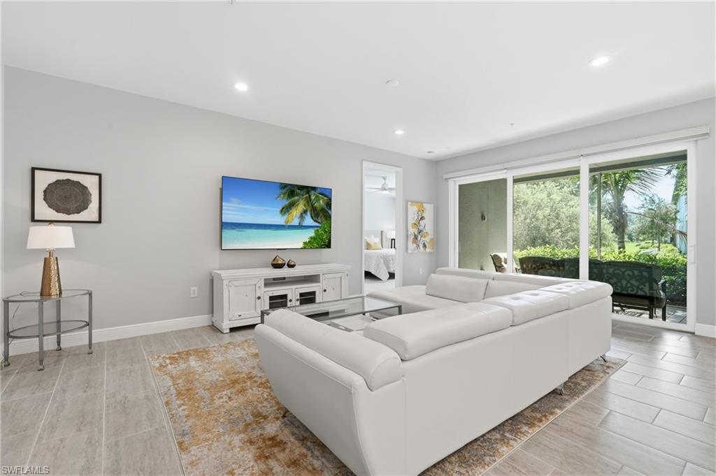 2560 Seychelles DR 1003