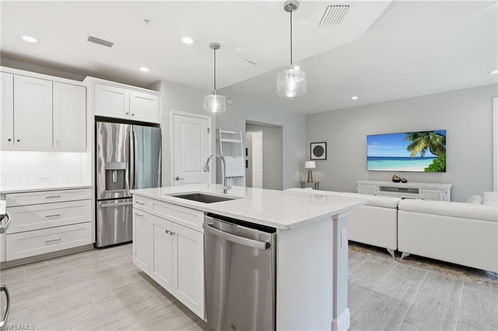 2560 Seychelles DR 1003 photo 8