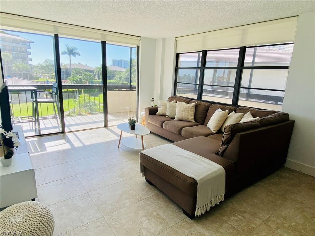 601 Seaview CT C-208