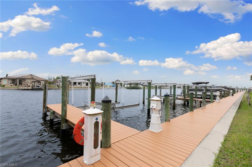 Boardwalk surrounds the entire outer perimeter of the community