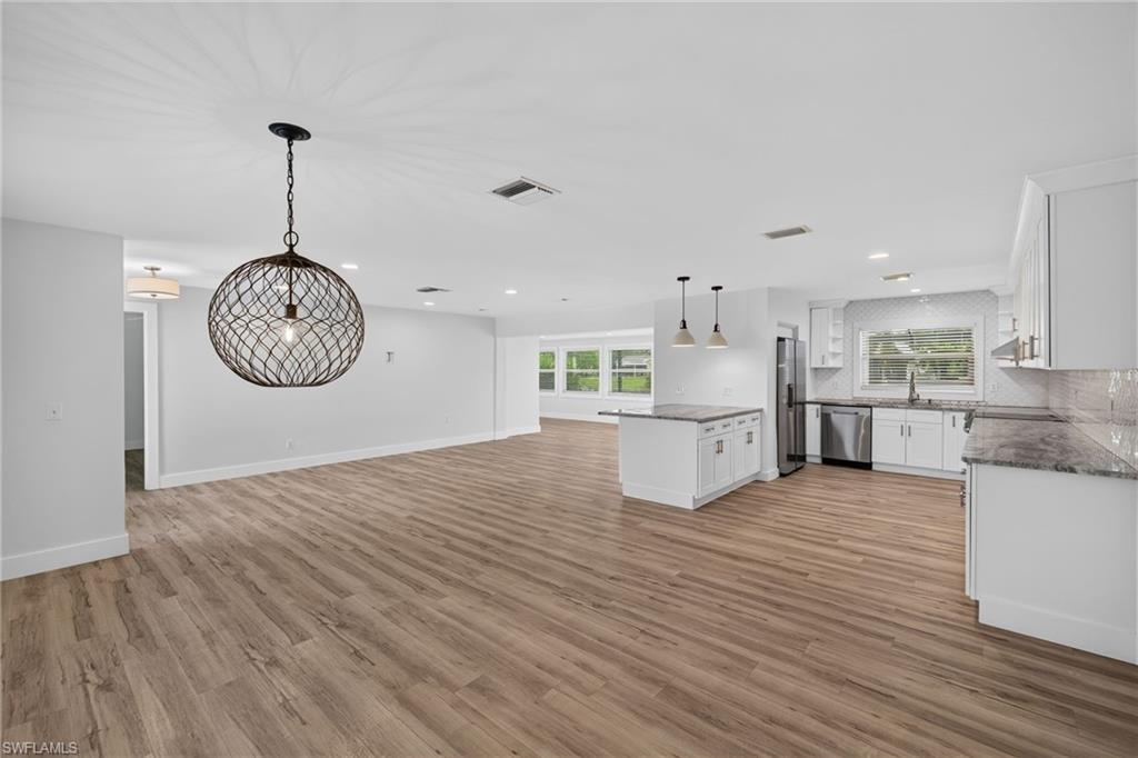 4957 Sorrento CT photo 9