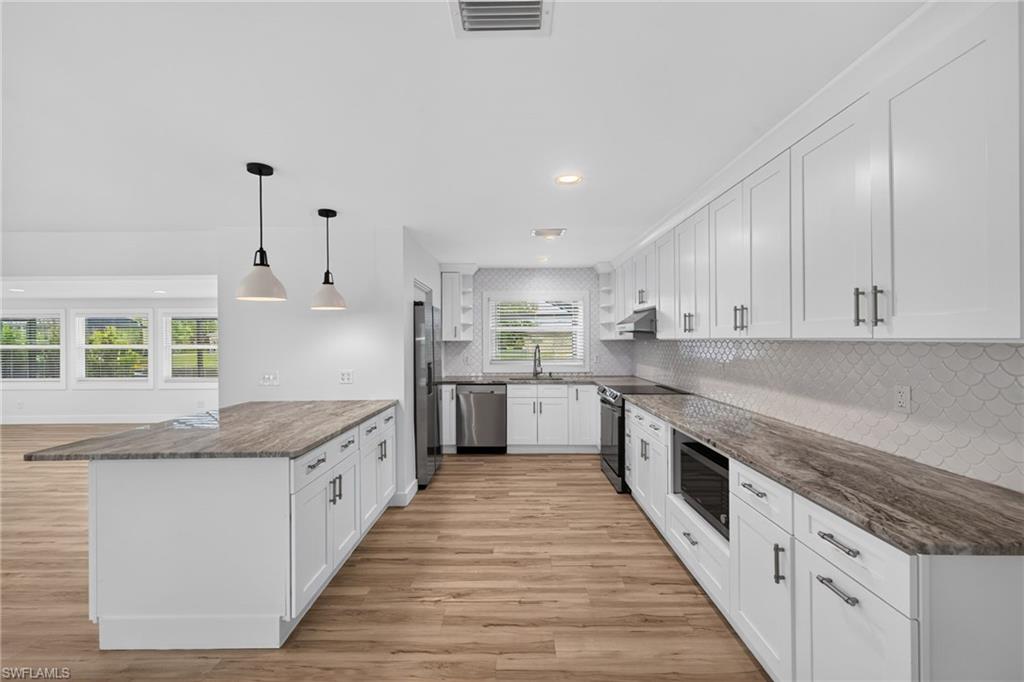4957 Sorrento CT photo 10