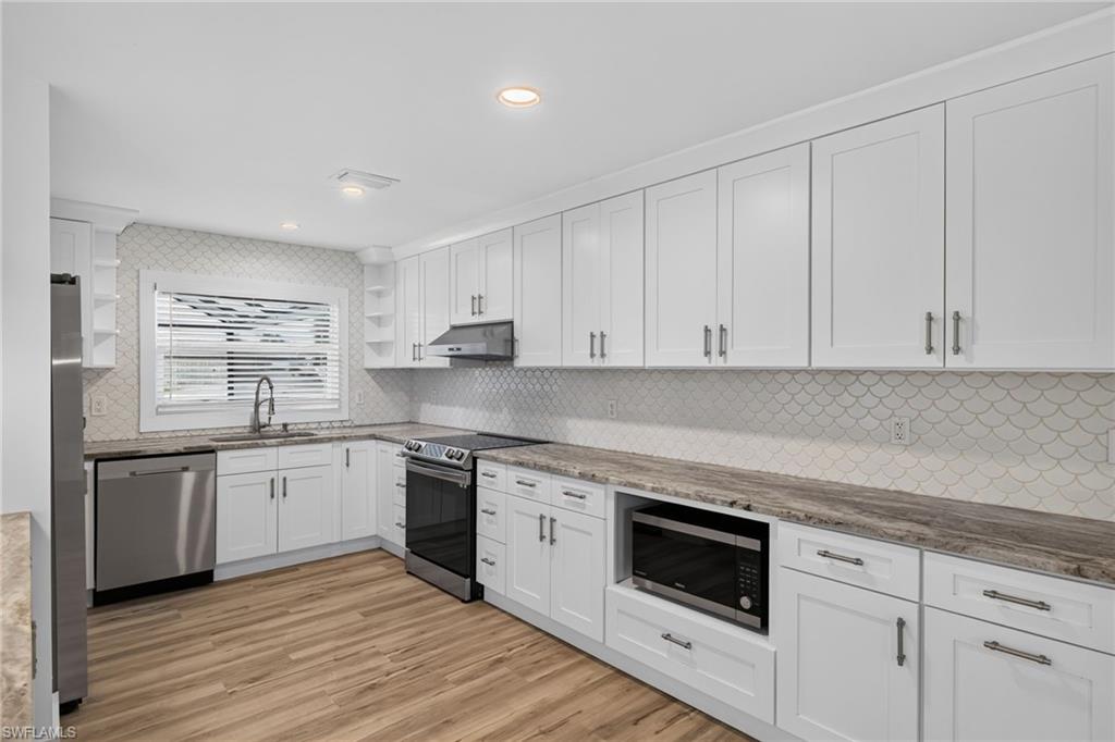 4957 Sorrento CT photo 11