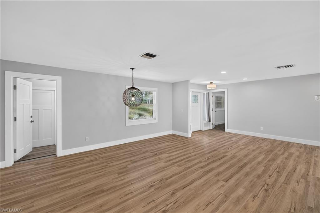 4957 Sorrento CT photo 8