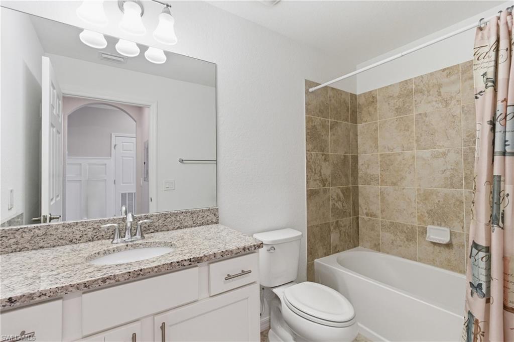 14081 Heritage Landing BLVD 237 photo 24