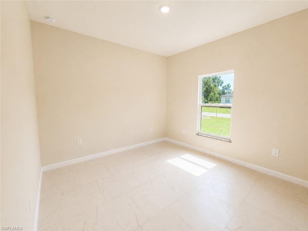 2617 Queen DR photo 6