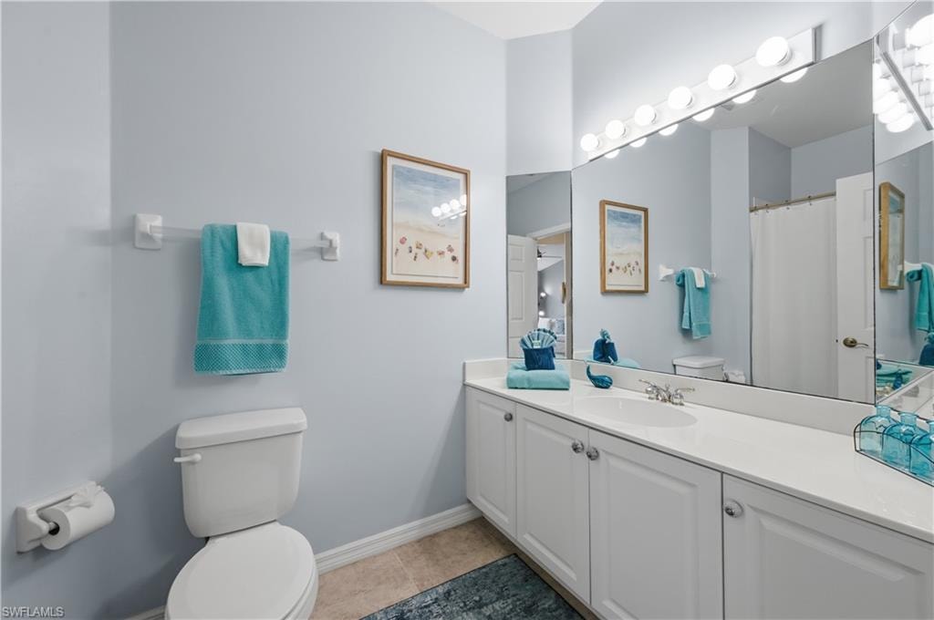 Guest Bathroom with Shower/Tub Combo