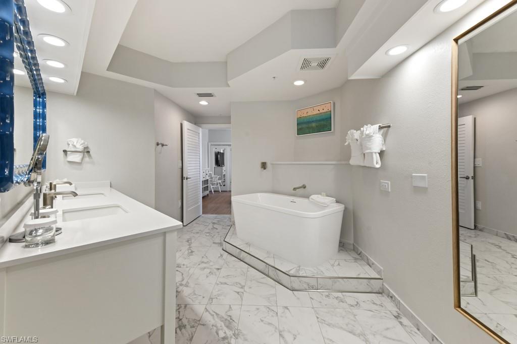 200 Estero BLVD 101 photo 18