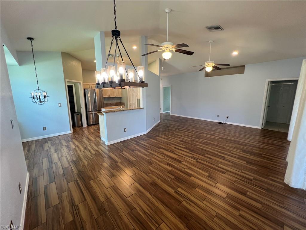 608 Crossfield CIR photo 7
