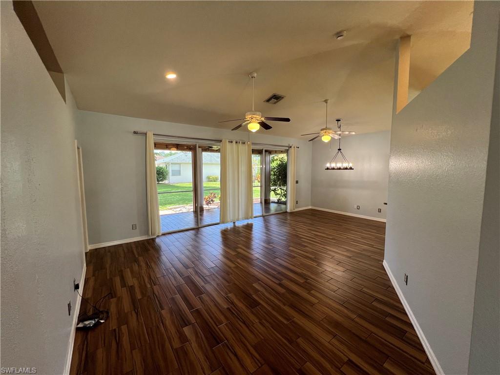 608 Crossfield CIR