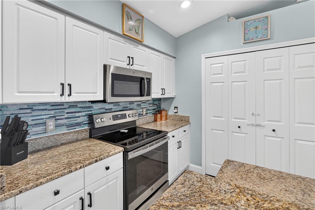 775 Arundel CIR photo 17