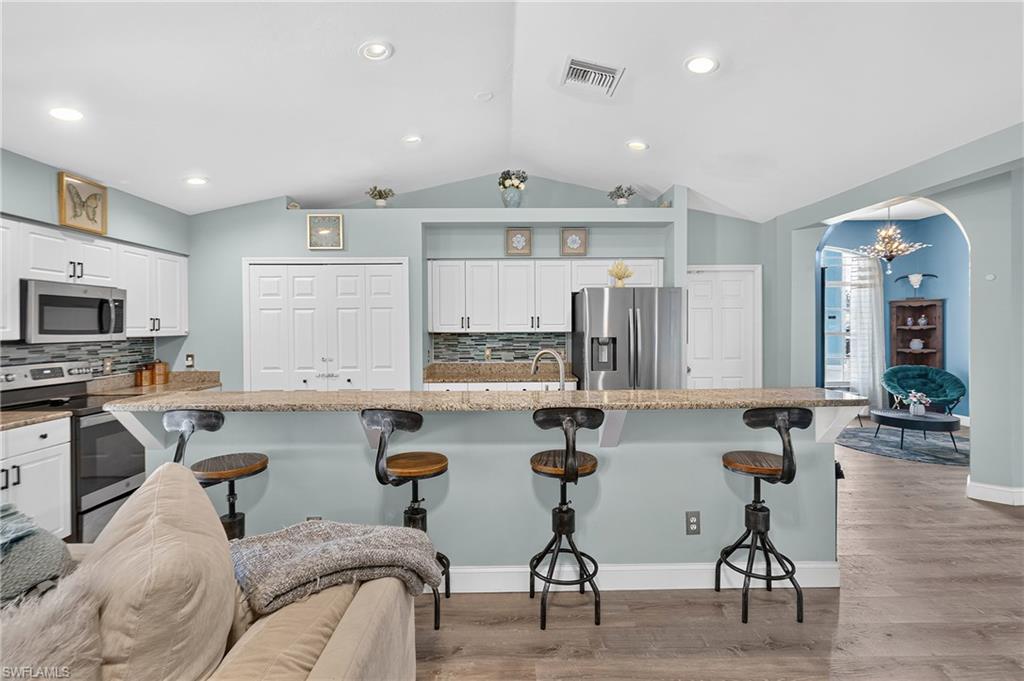 775 Arundel CIR photo 14