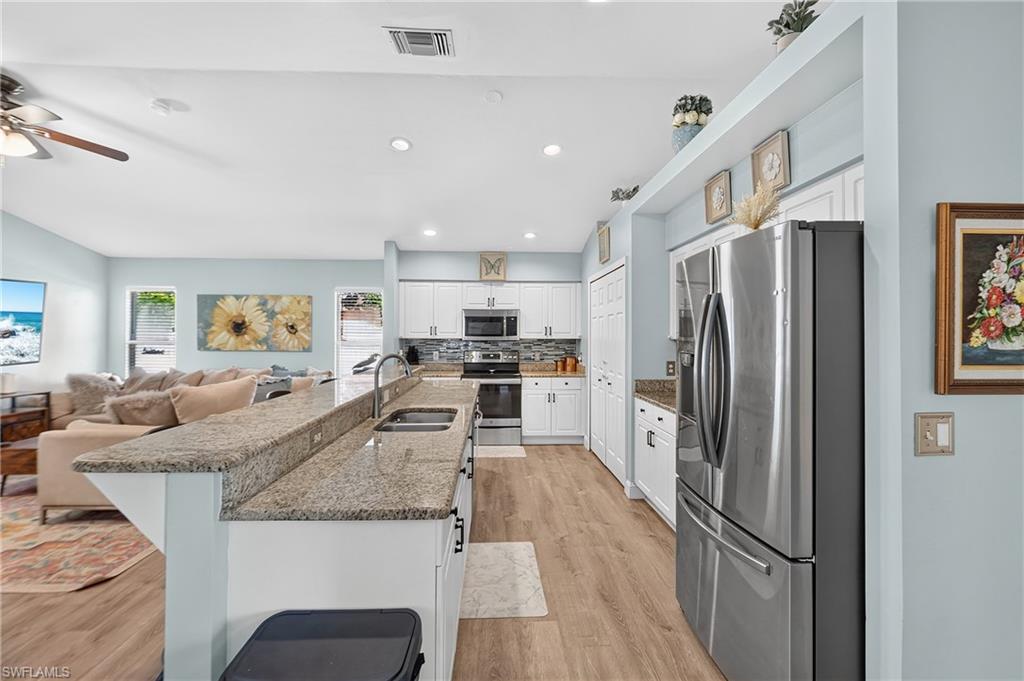775 Arundel CIR photo 15
