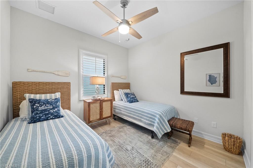 6522 Roma WAY photo 18