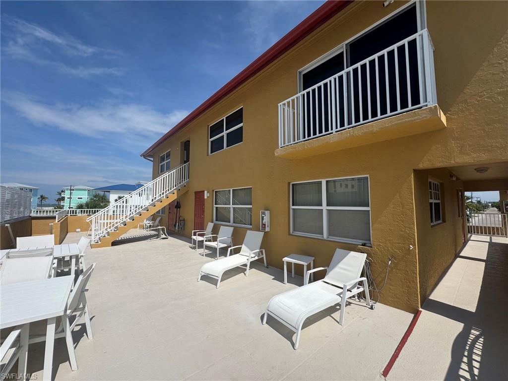 Common area sun deck