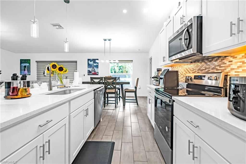 1307 SW 13th TER photo 17