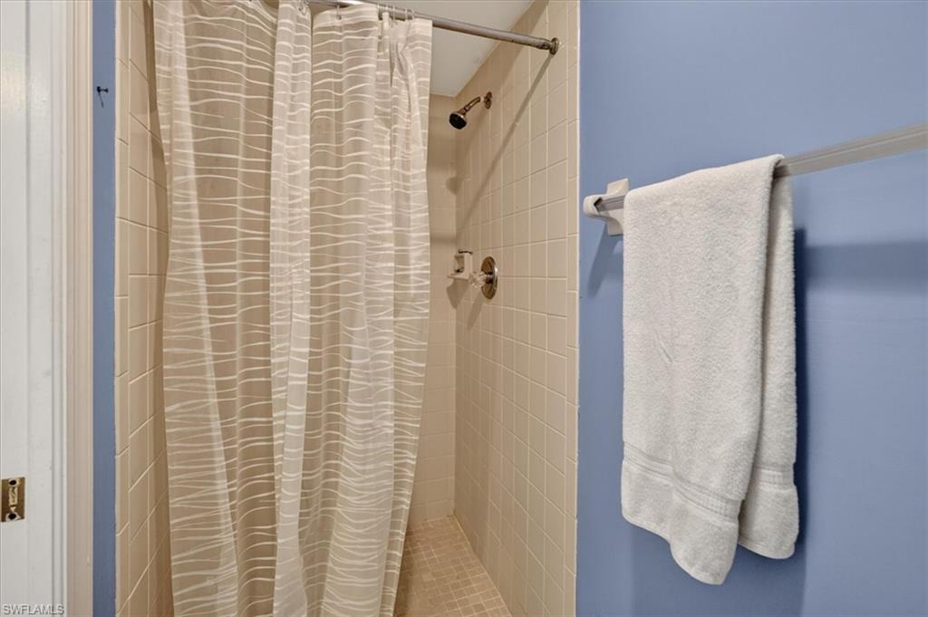 12601 Kelly Sands WAY 422 photo 34