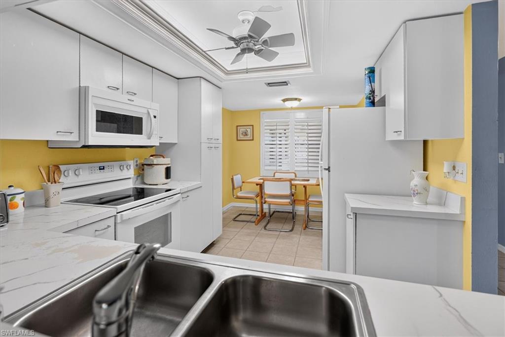 12601 Kelly Sands WAY 422 photo 36