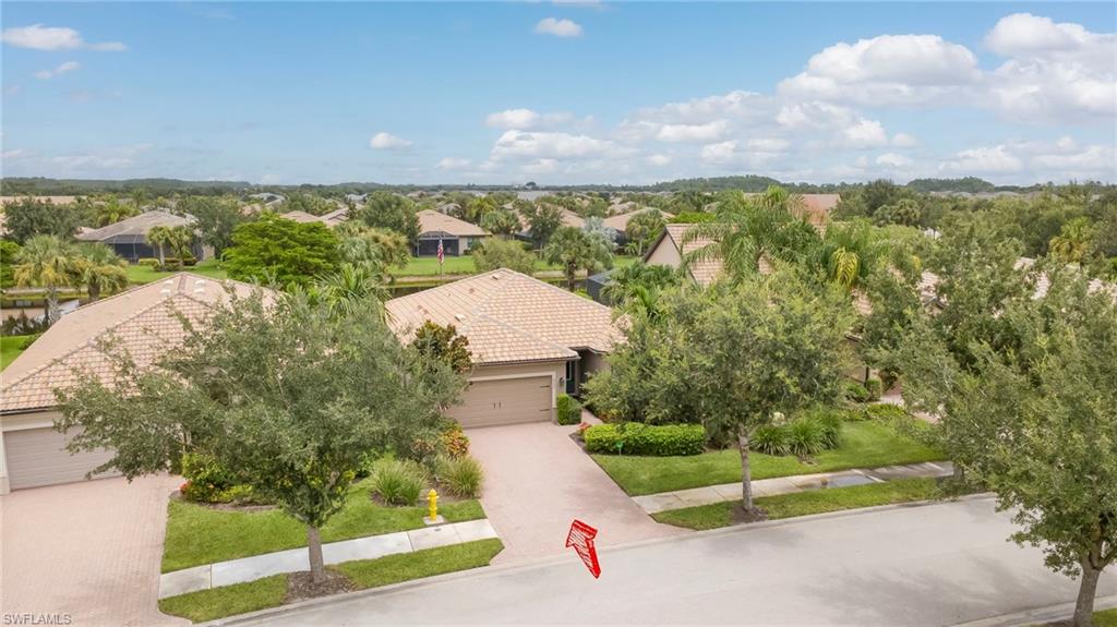 6085 Triumph LN photo 27