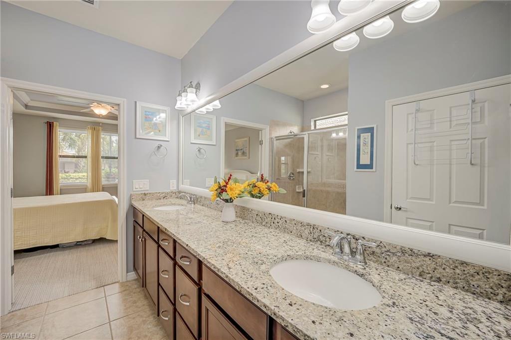6085 Triumph LN photo 19