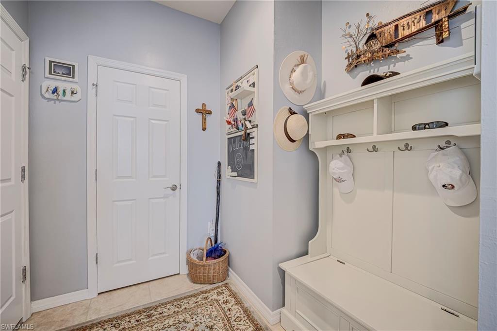 6085 Triumph LN photo 25