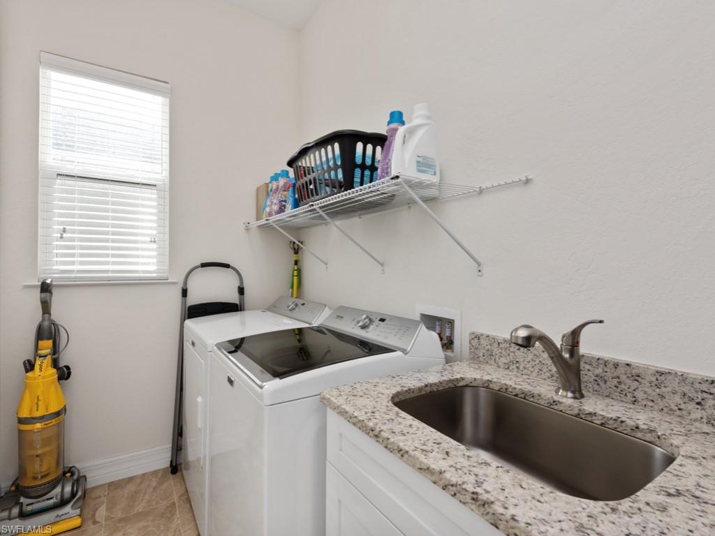 2753 Linda DR photo 17