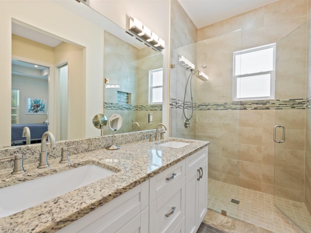 2753 Linda DR photo 11