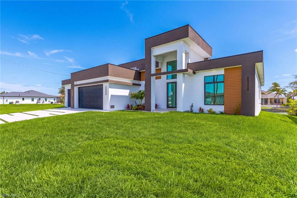 1503 38 AVE