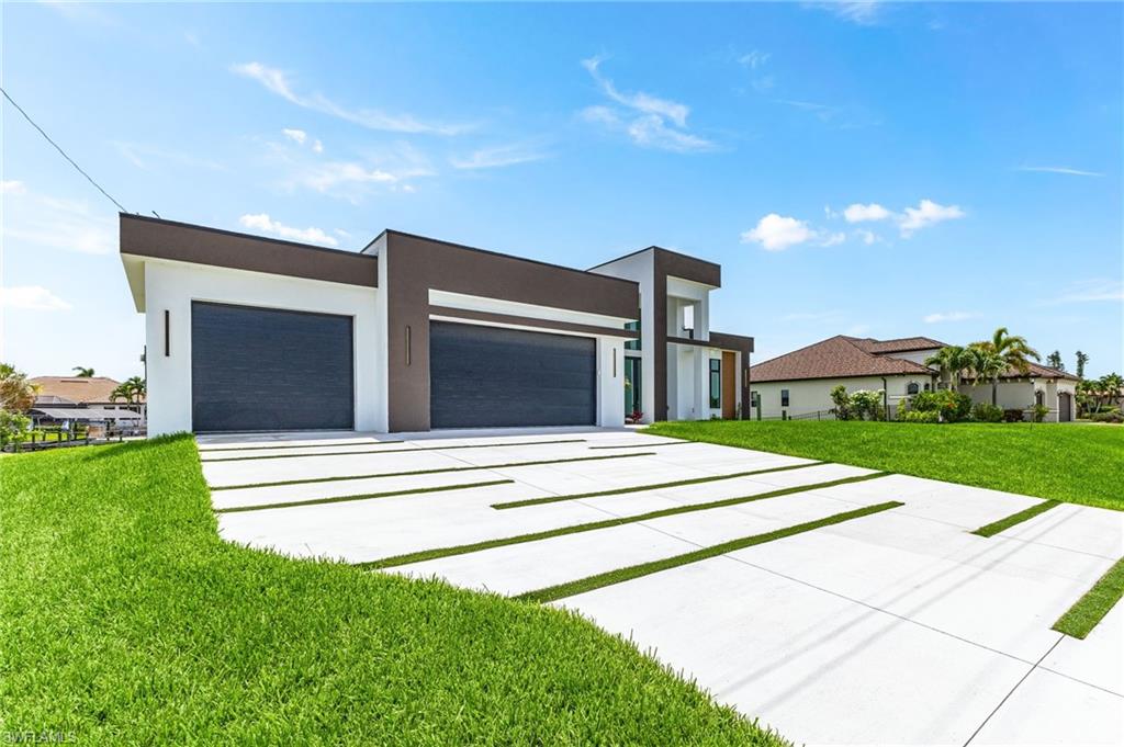1503 38 AVE