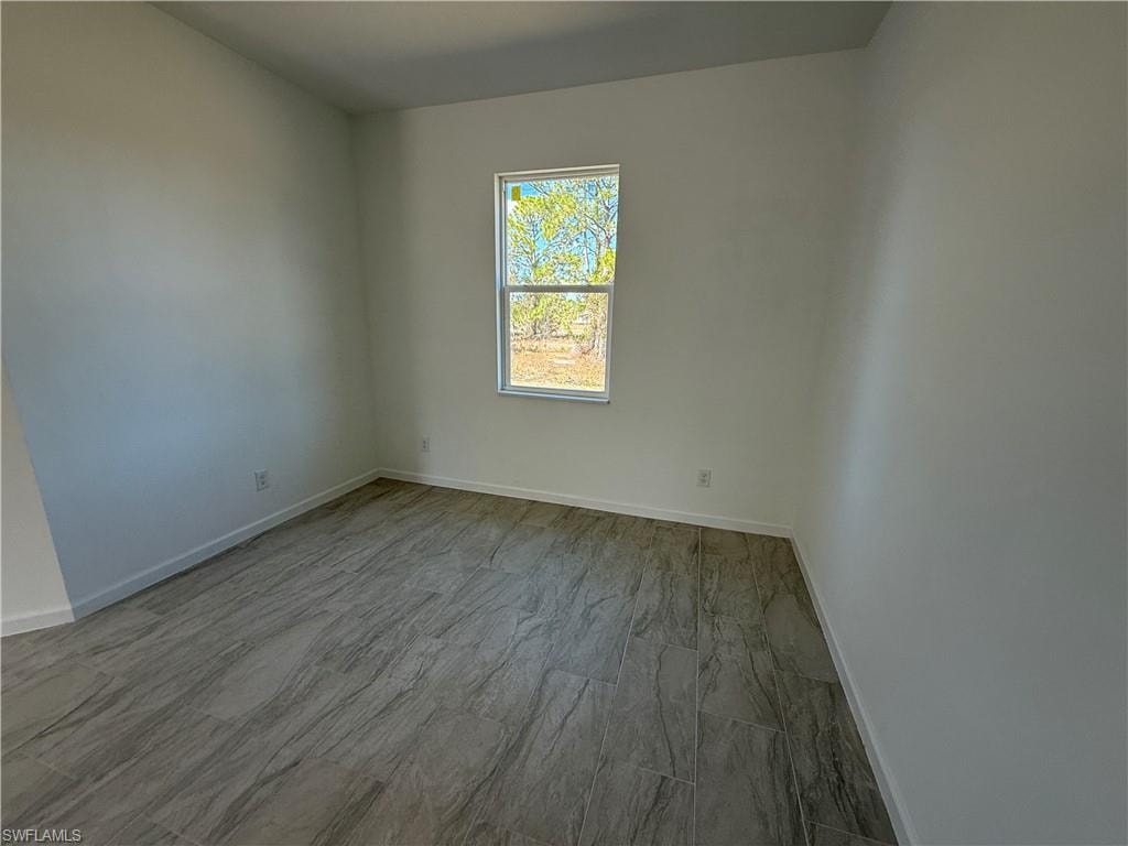 1115 Cove ST E photo 12