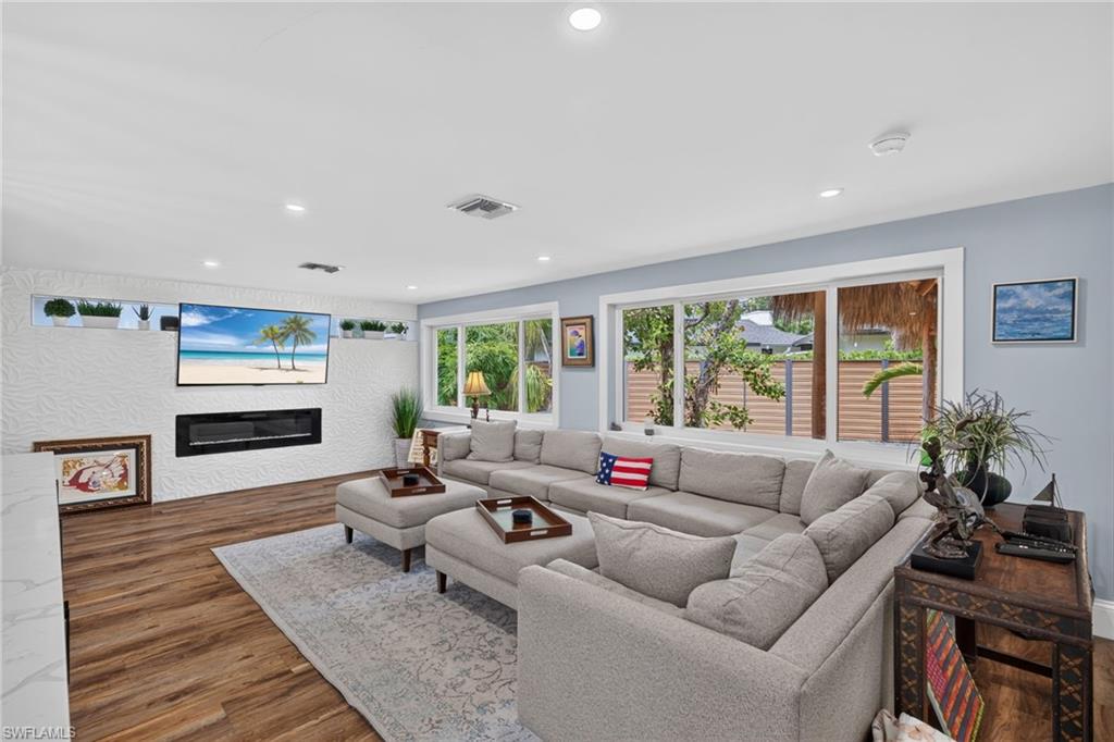 625 Sunnyside CT
