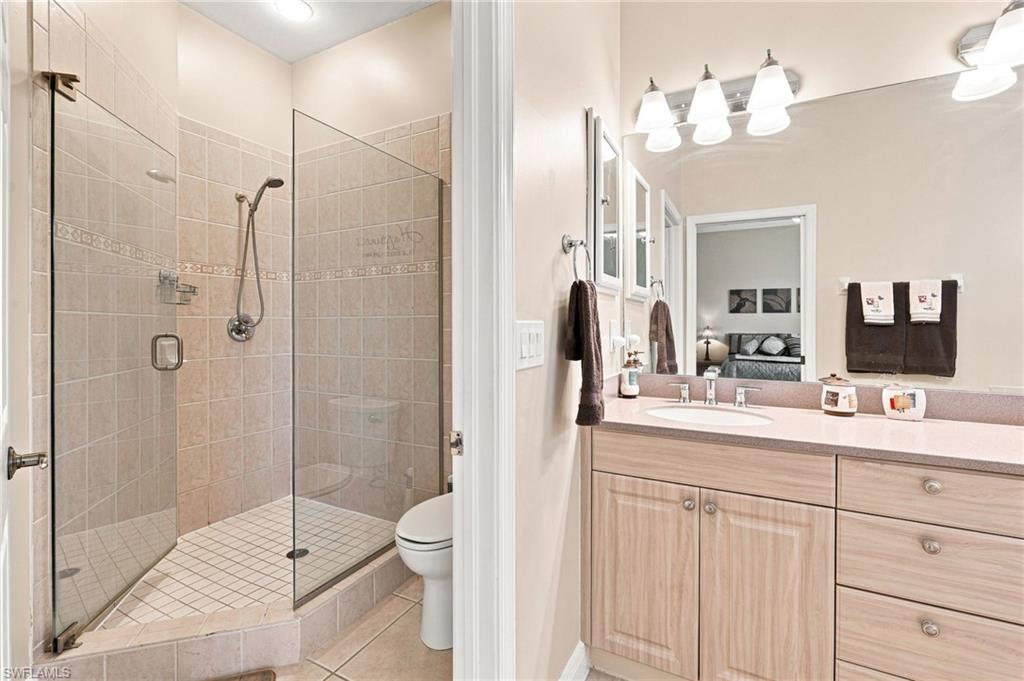 13921 Bently CIR photo 23