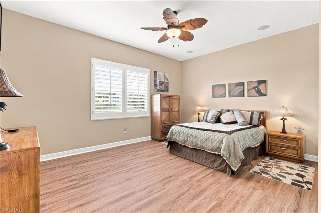 13921 Bently CIR photo 22