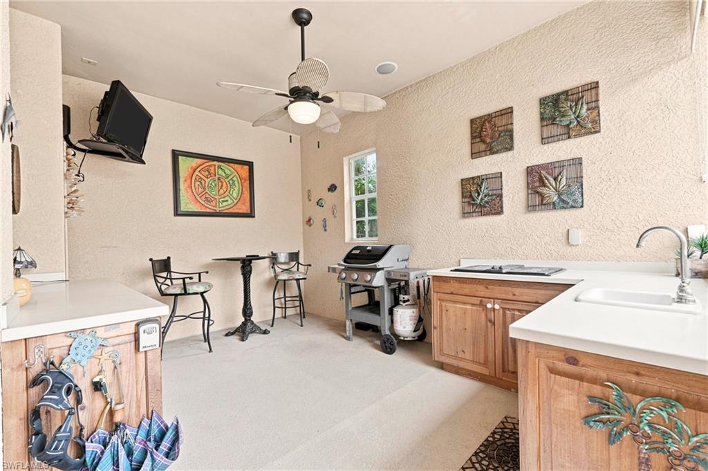 13921 Bently CIR photo 11
