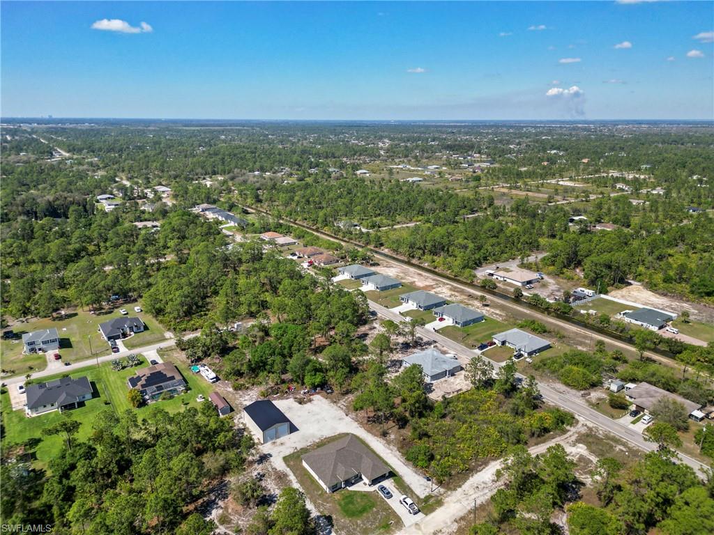 Bird's eye view with a view of trees