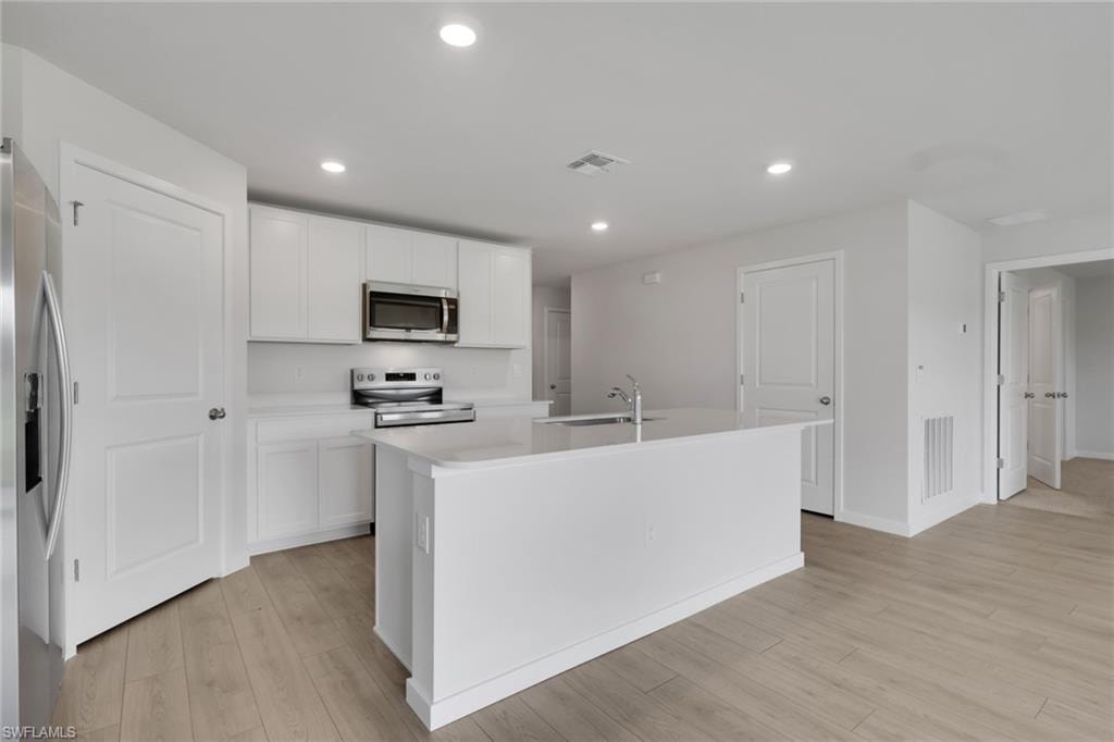 533 Ilaria CT