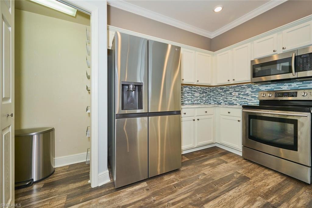 17014 Middlebrook CT photo 24