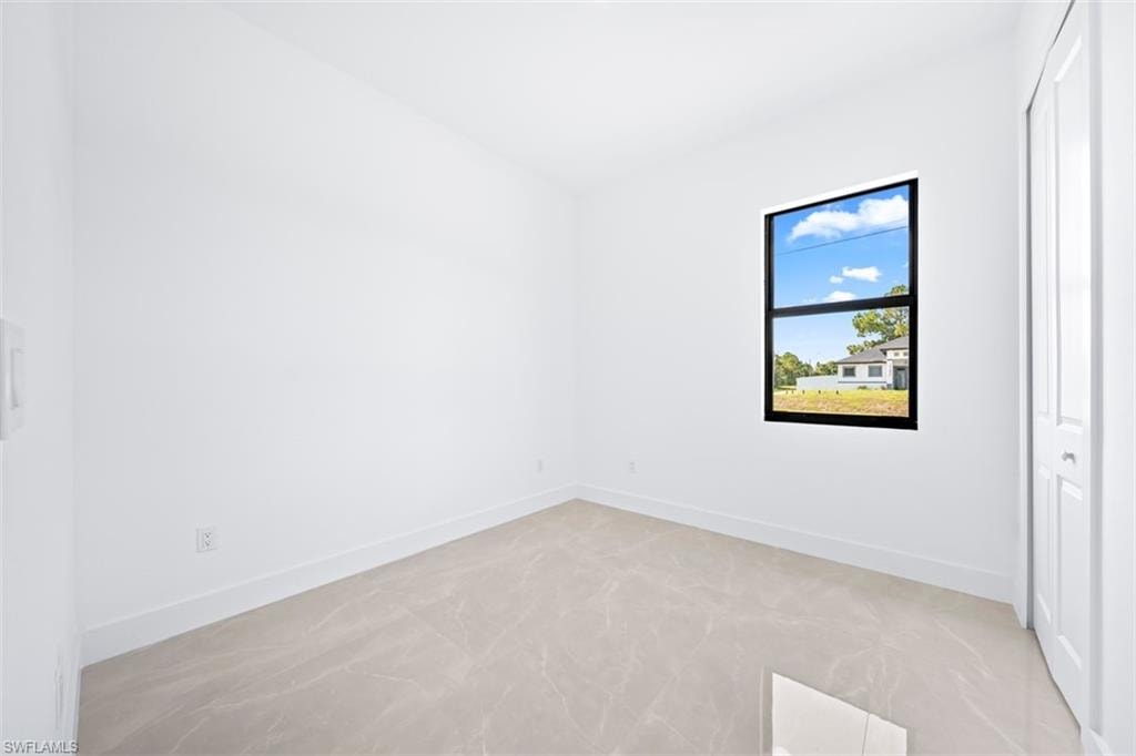 1255 Nimitz BLVD photo 23