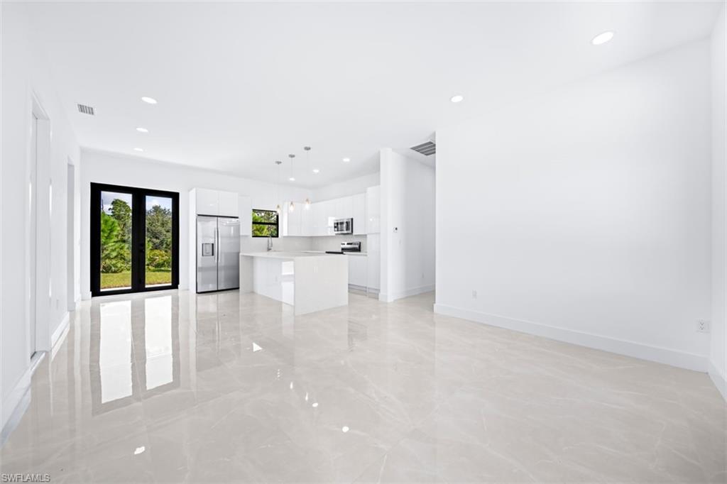 1255 Nimitz BLVD photo 7