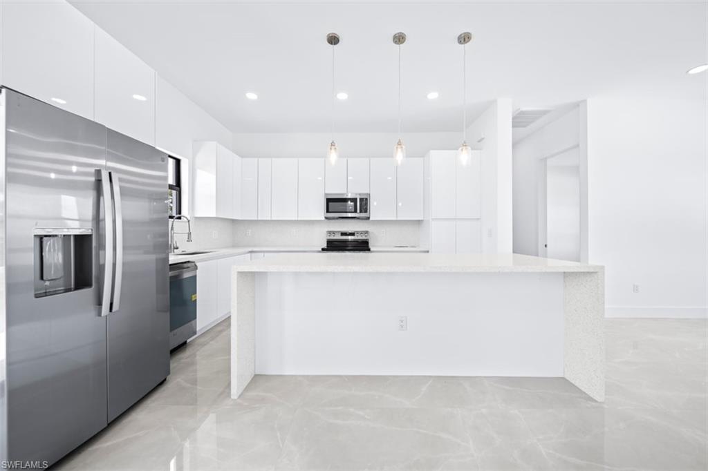 1255 Nimitz BLVD photo 9