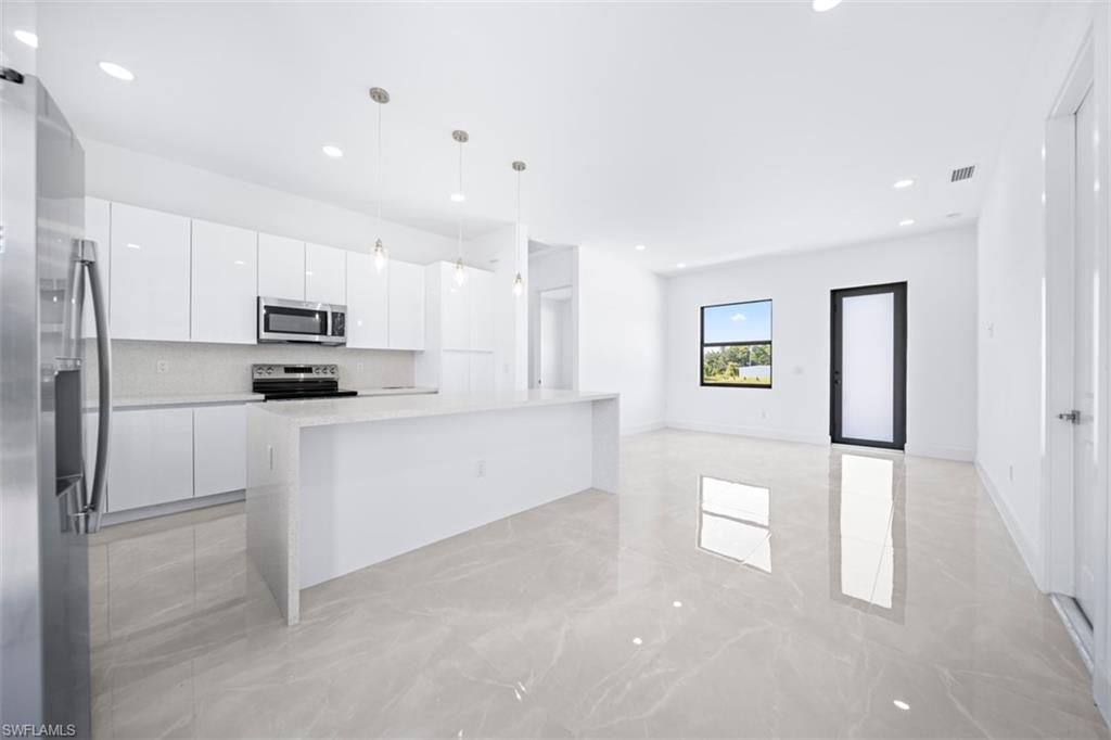 1255 Nimitz BLVD photo 11